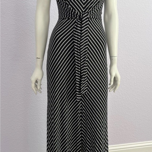 White house Black Market Sleeveless Front Slit Tie-Front Stripe Maxi Dress
SZ XL - Picture 3 of 17